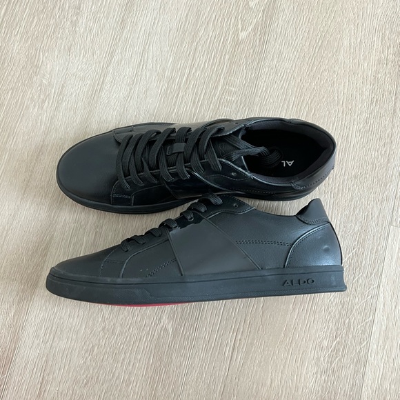 NEVER WORN Aldo Black Sneakers Size 9.5 - Picture 3 of 5